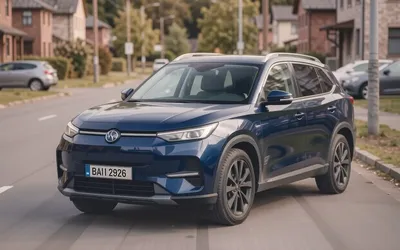 Toyota RAV4 2018 — цвет Тёмно-синий