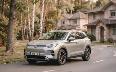 Toyota RAV4 2018 — цвет Серебристый